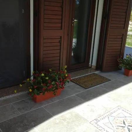 La Macchia Mediterranea Bed & Breakfast Bacu Abis